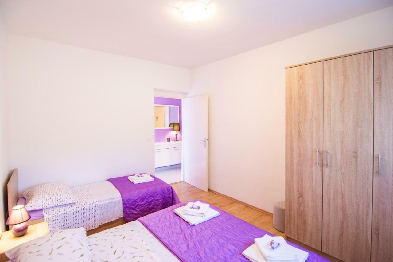 Apartmani Perkovic Gustirna Bagian luar foto