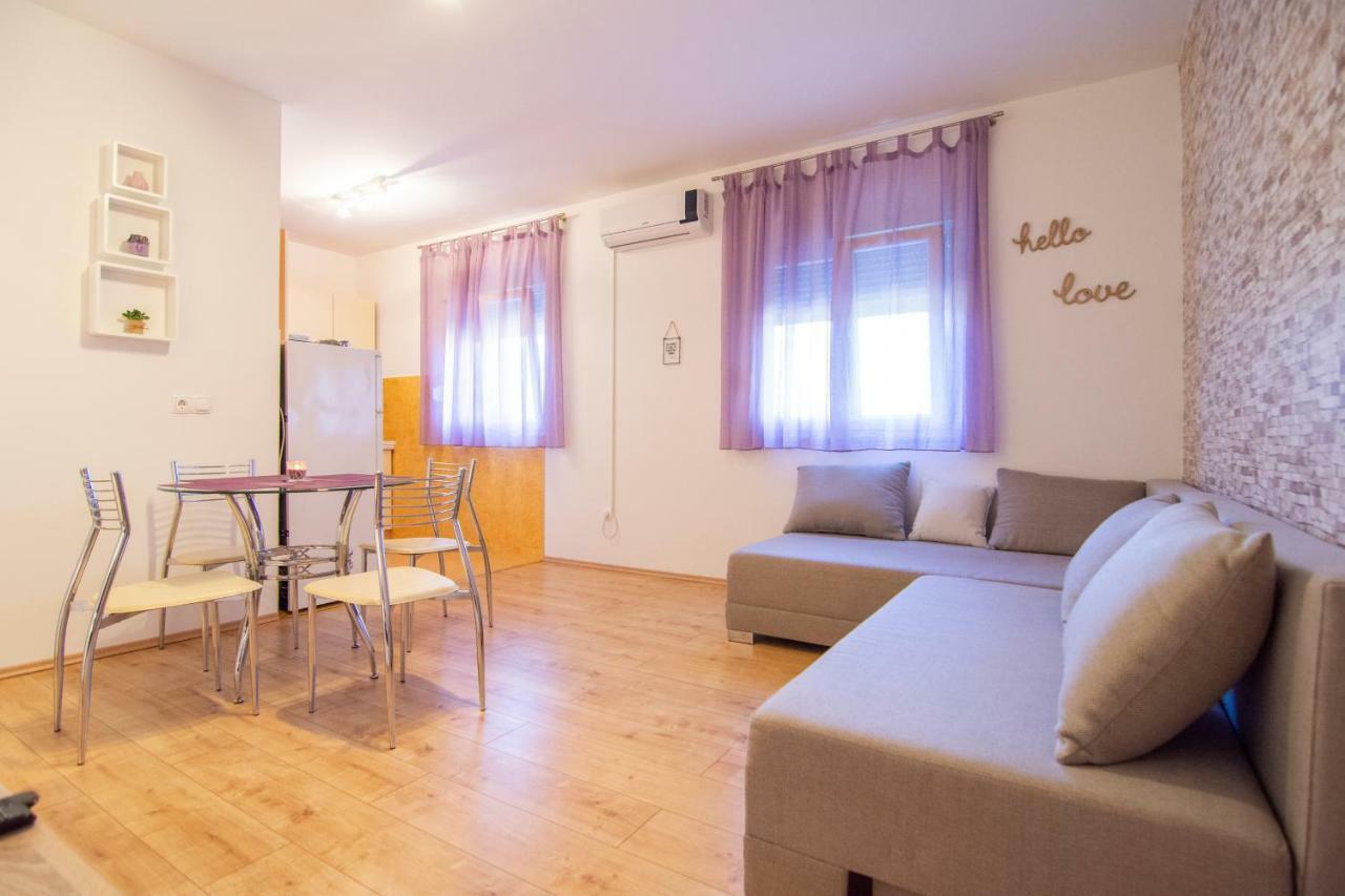 Apartmani Perkovic Gustirna Bagian luar foto